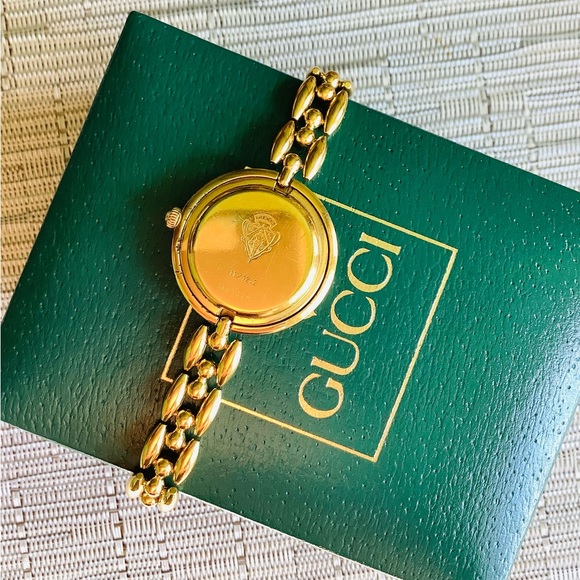 Authentic GUCCI gold tone watch w/ bezels π₯π₯ - Picture 5 of 12